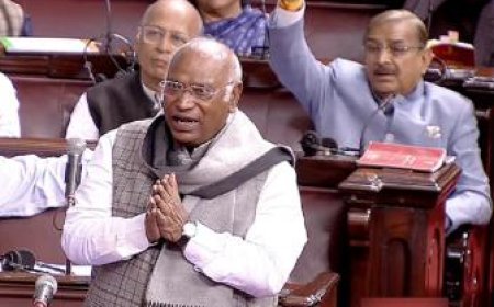 बजट सत्र विपक्ष का हंगामा, मल्लिकार्जुन खरगे बोले- जेपीसी रिपोर्ट फर्जी, दोबारा पेश करा जाये