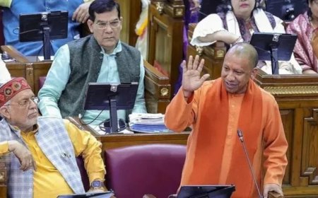 UP विधानसभा सत्र में छिड़ी जम कर बहस सीएम योगी ने कहा : "ये सपा का दोहरा चरित्र है"
