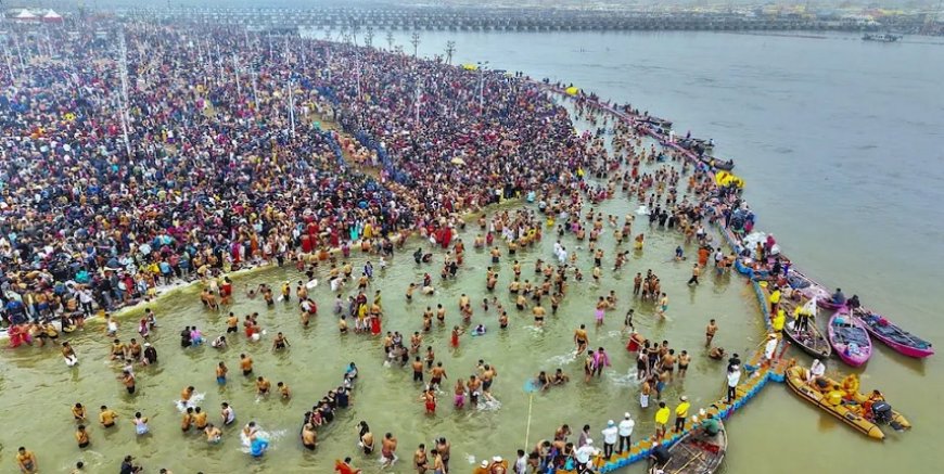 महाकुंभ का आखिरी अमृत स्नान, 81 लाख लोगो ने डुबकी लगाई