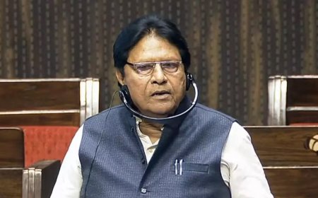 उज्जैन में करणी सेना और राजपूत समाज ने किया विरोध प्रदर्शन, रामलाल जी सुमंत का फूंक पुतला