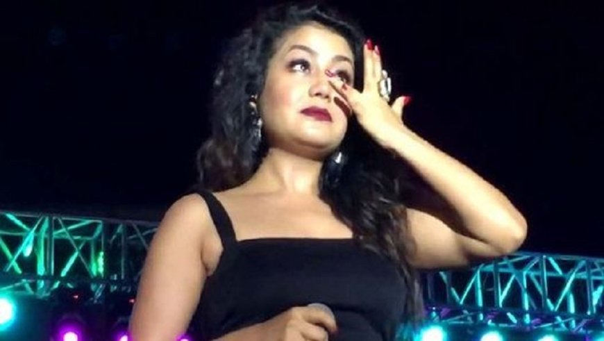 म्यूजिक कॉन्सर्ट में लेट पहुंची नेहा कक्कड़,लोगो ने लगाए Go Back के नारे
