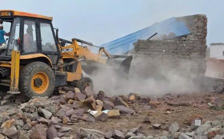 भोपाल की अवैध कॉलोनियों पर गरजा प्रशासन का बुलडोजर