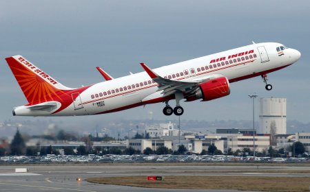 एअर इंडिया ने 16 इंटरनेशनल रूटों पर घटाई उड़ानों की संख्या, 3 रूट को किया सस्पेंड