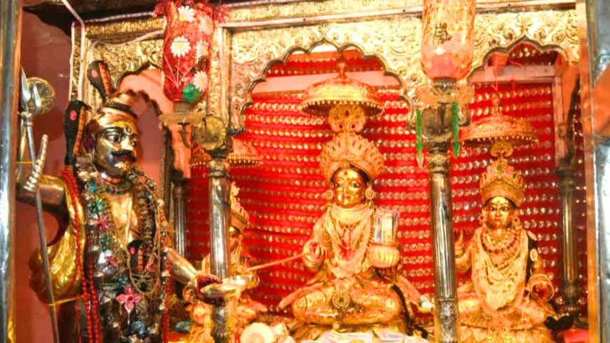 काशी विश्वनाथ धाम में धनतेरस पर खजाना वितरण